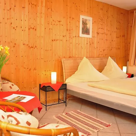 Reinsberger Dorf * Plaue (Thuringia)