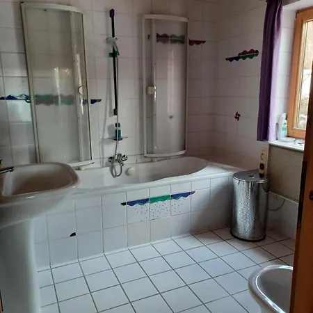 Reinsberger Dorf Apartman *