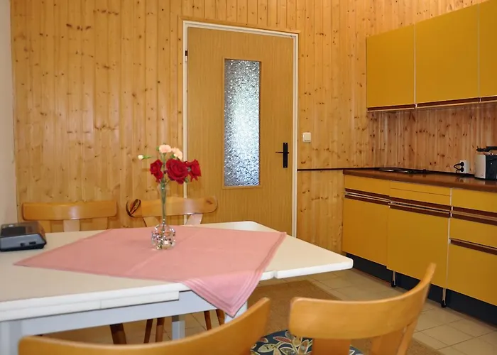 Reinsberger Dorf * Plaue (Thuringia)